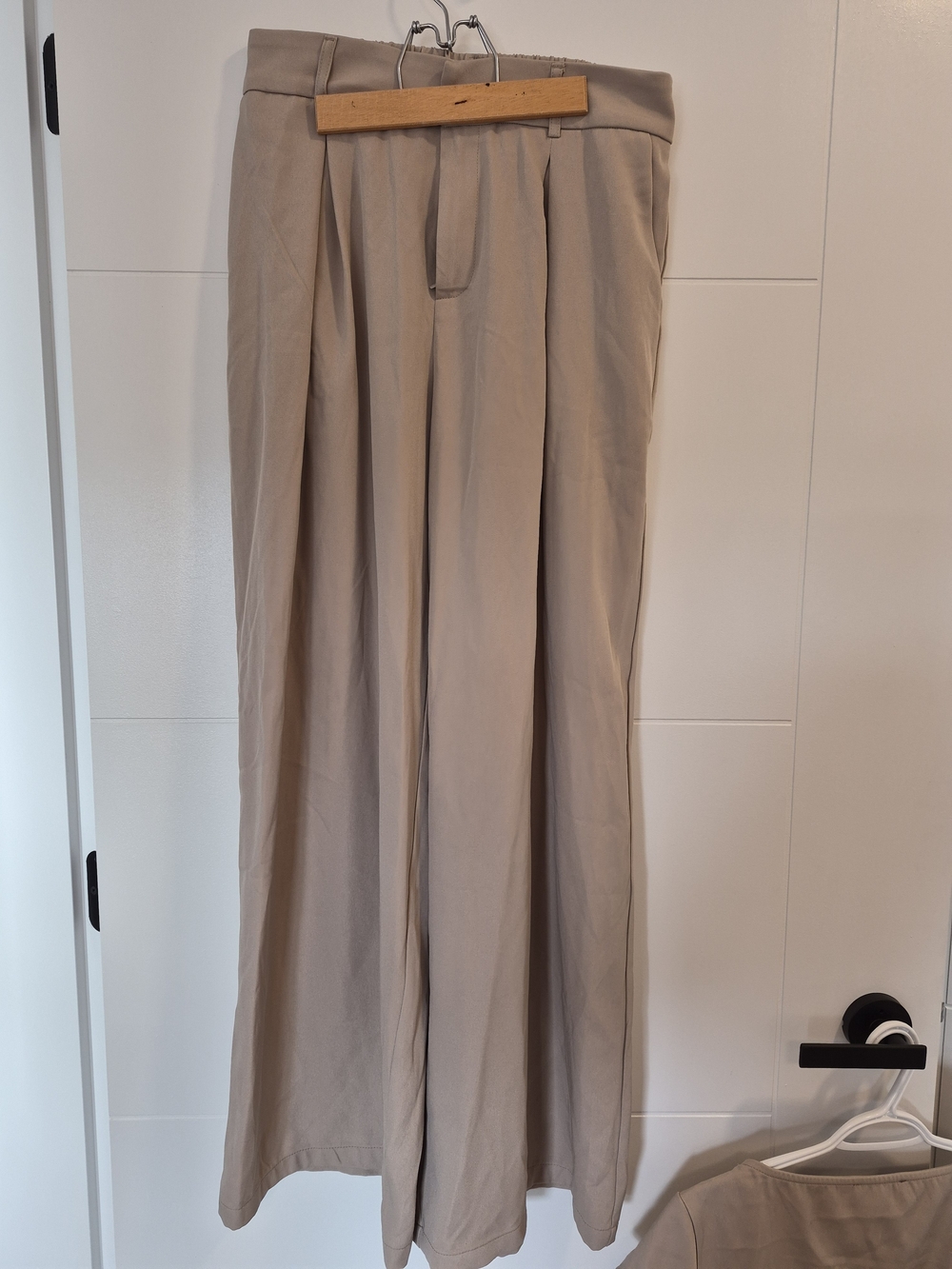 CIDER Taupe Set - Picture 6 of 11
